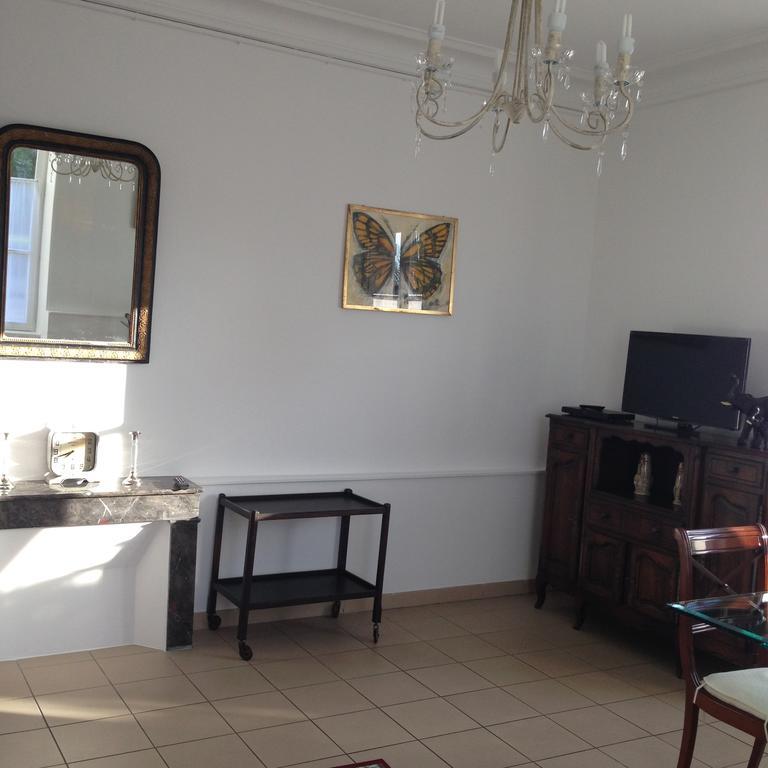 Gite Les Minimes Avallon Esterno foto